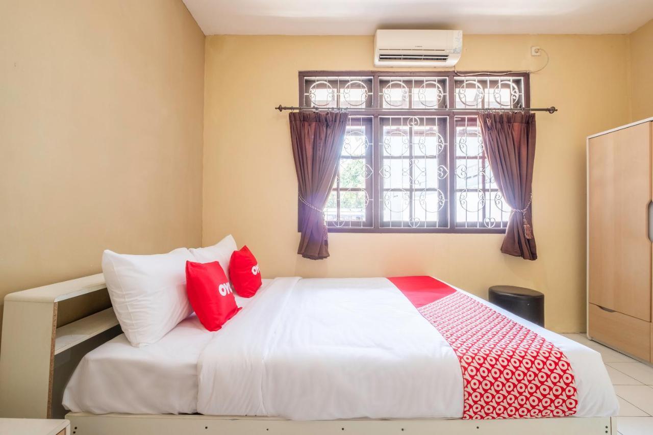 OYO 1568 Stasiun Ka Cirebon Guest House Extérieur photo
