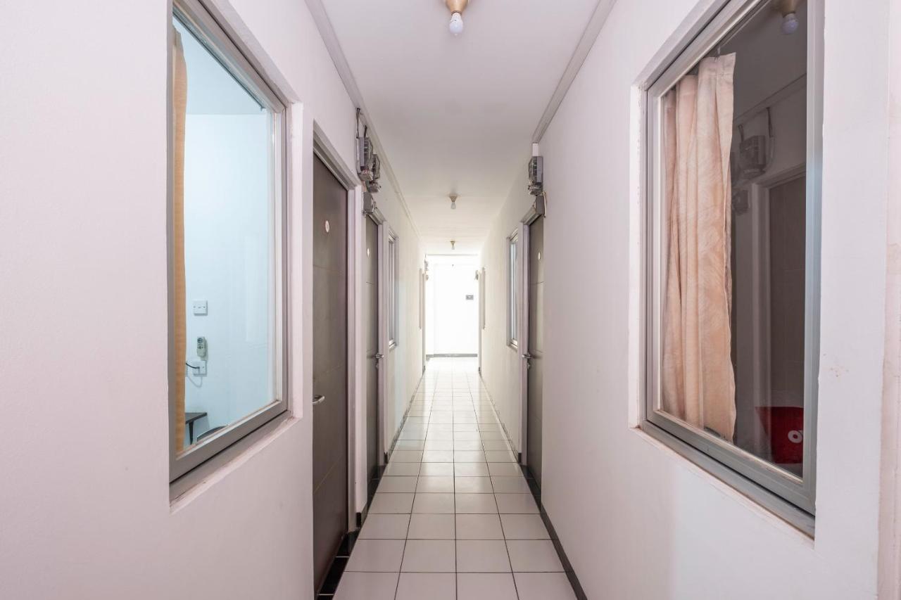 OYO 1568 Stasiun Ka Cirebon Guest House Extérieur photo